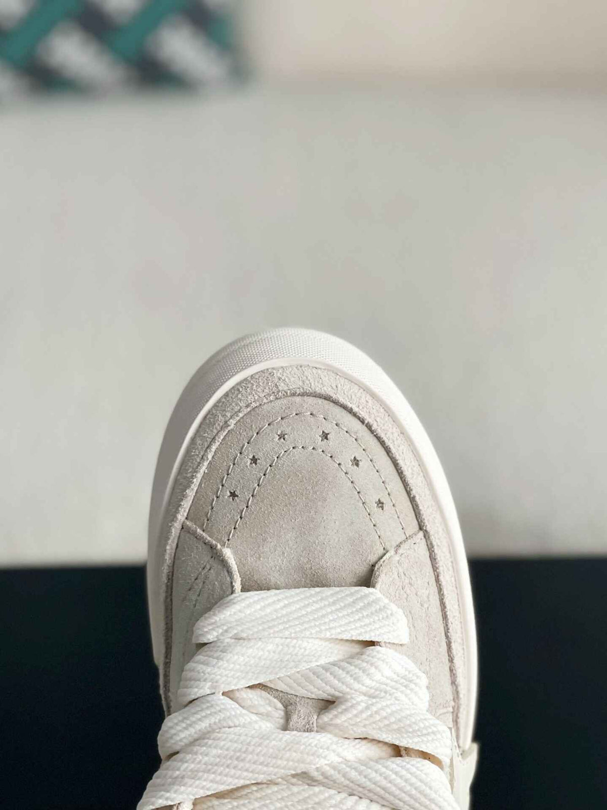 Amiri Star Court Low – Bone Suede & White Leather
