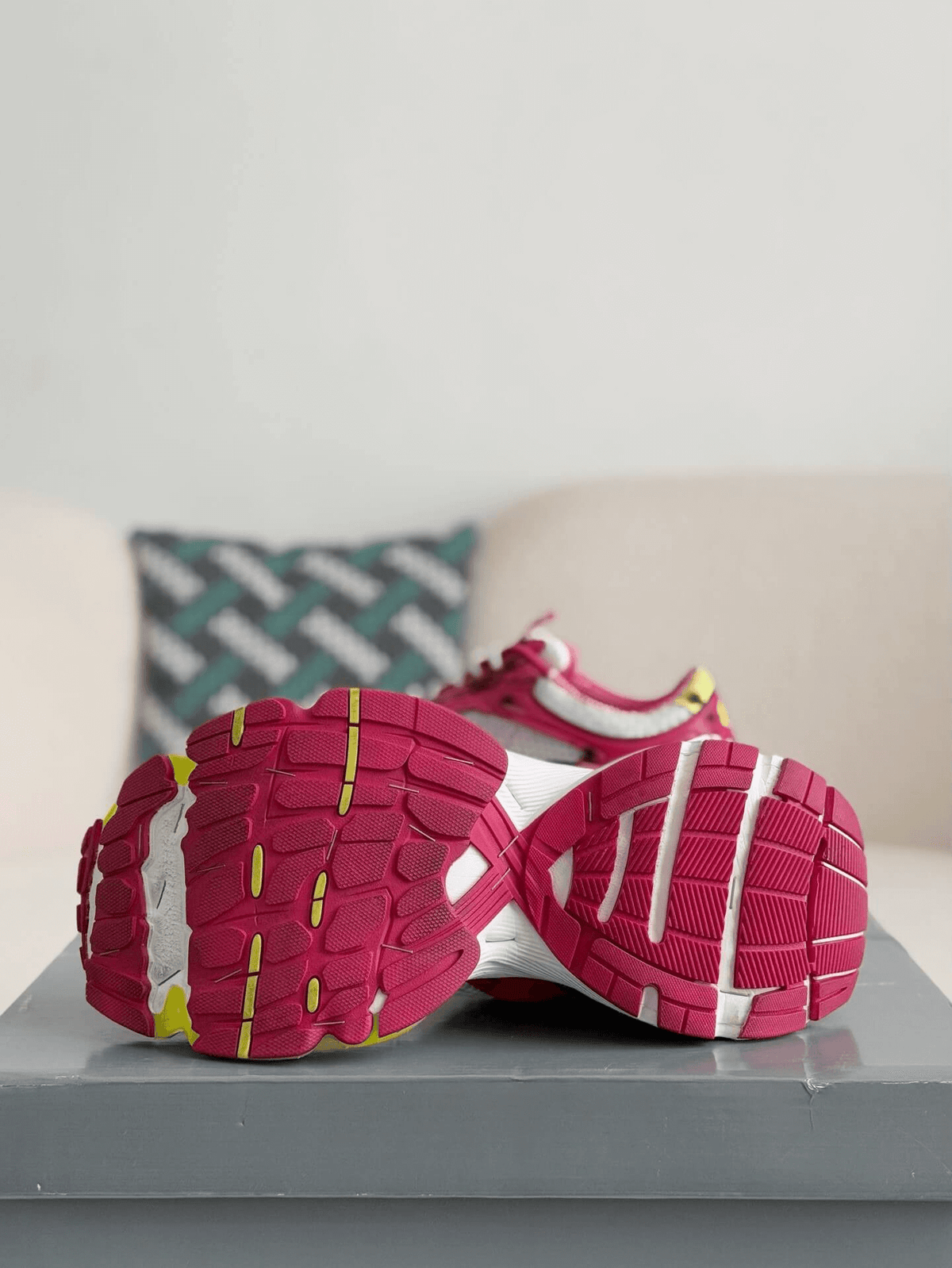 Balenciaga 10XL Sneaker – White, Pink & Yellow