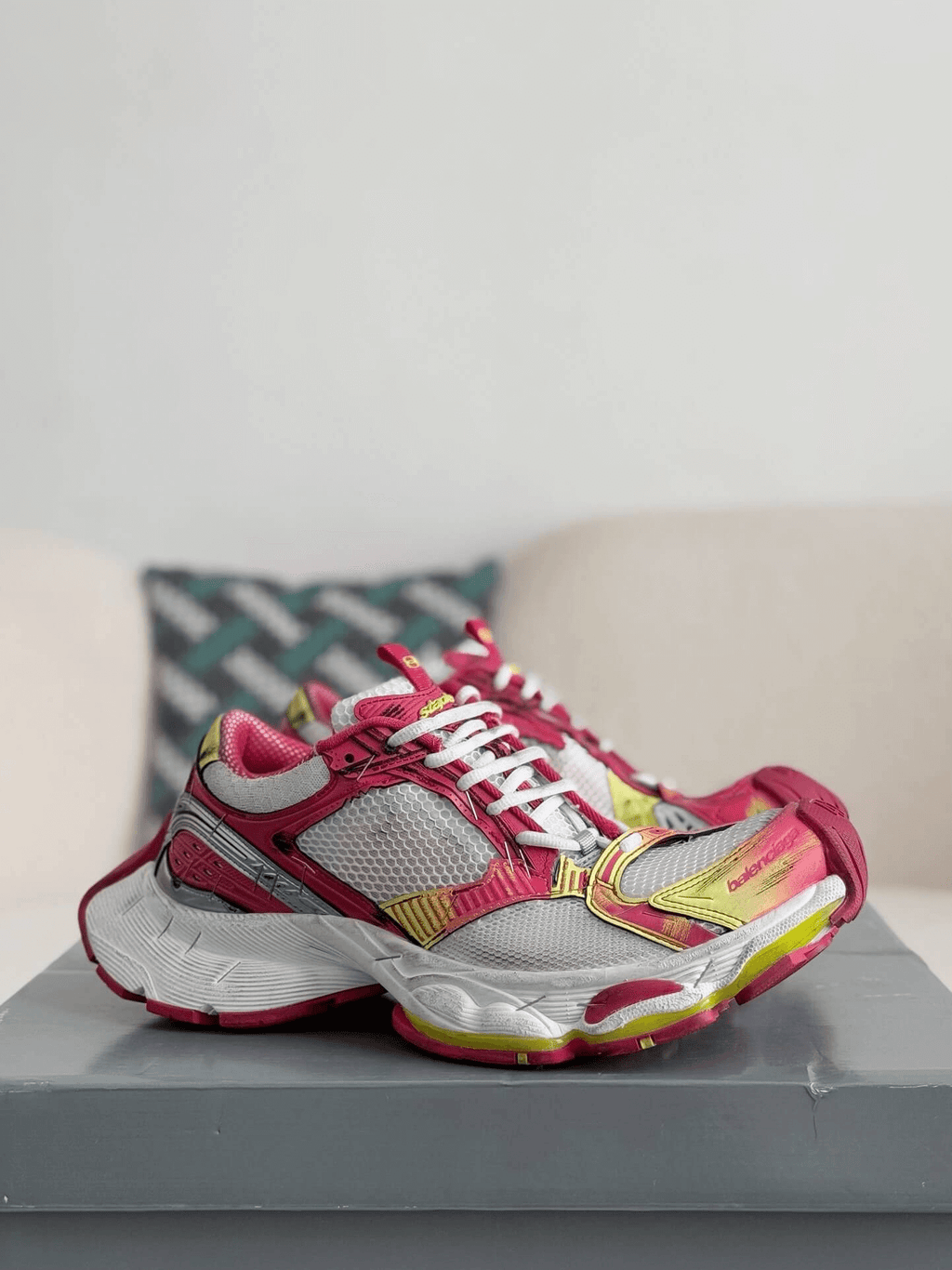 Balenciaga 10XL Sneaker – White, Pink & Yellow