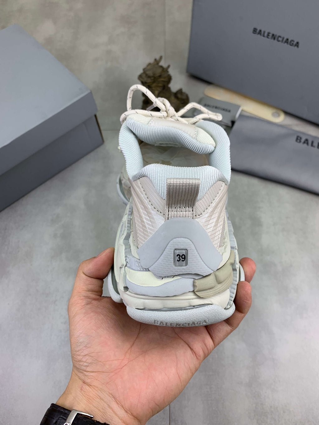 Balenciaga Jet Sneaker – Beige & Off-White