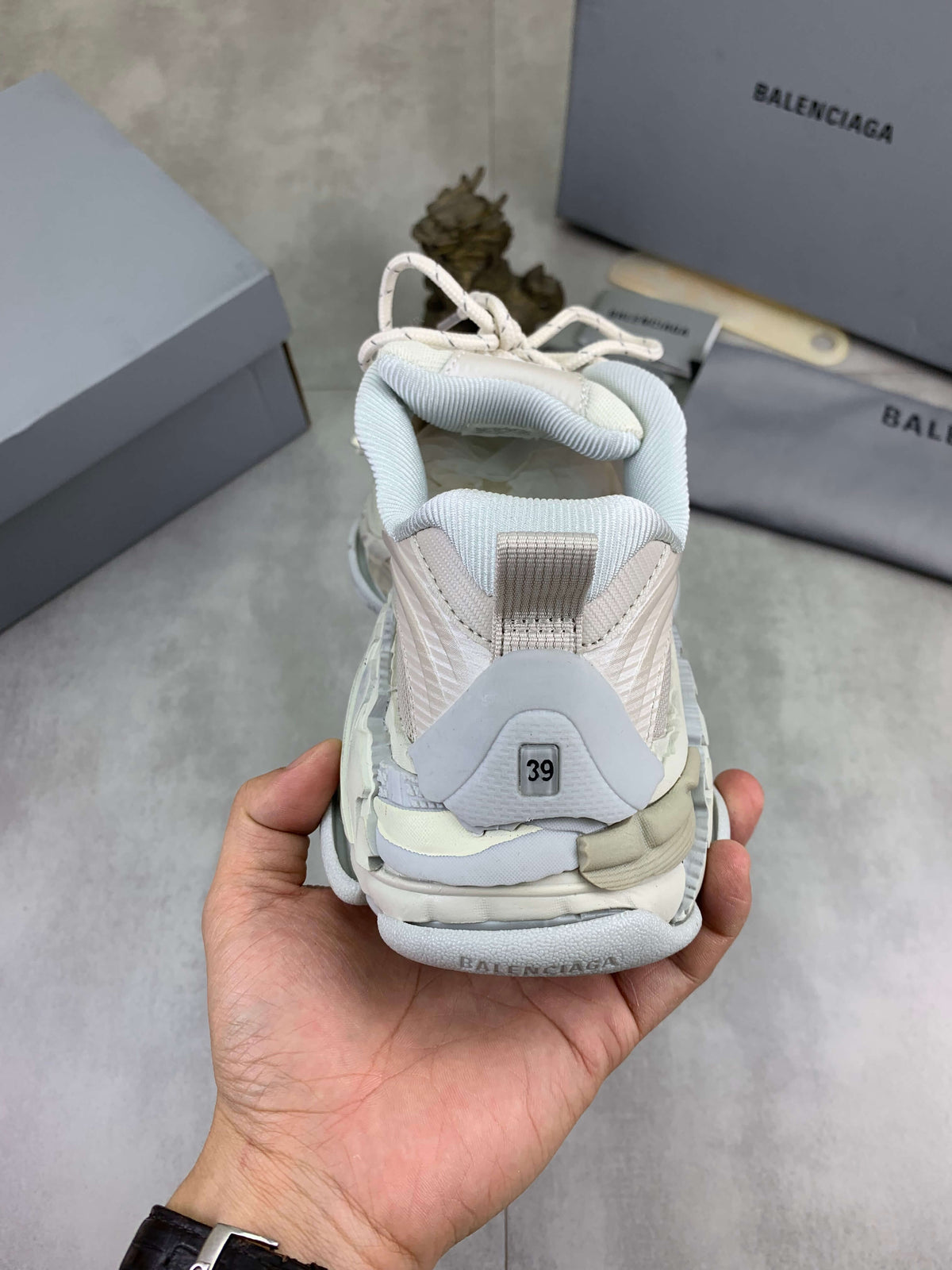 Balenciaga Jet Sneaker – Beige & Off-White
