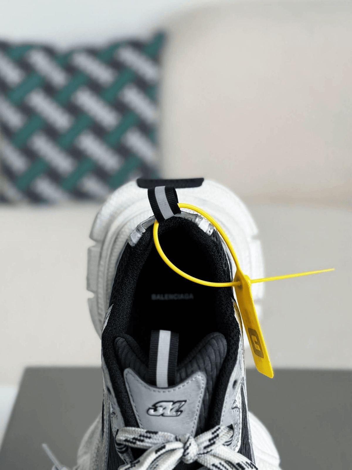 Balenciaga 3XL Sneaker – Silver, Black & White