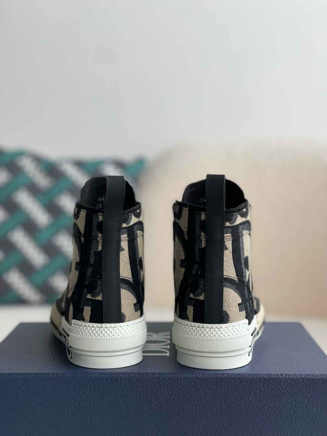 Dior B23 High-Top Sneaker in Black Oblique Jacquard