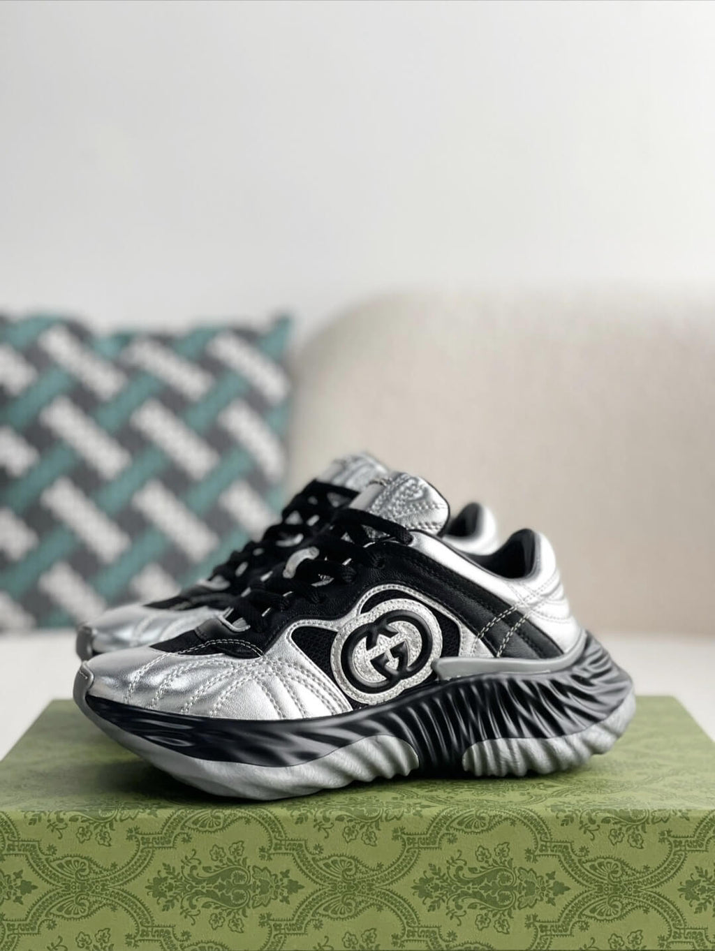 Gucci GG Runner Sneaker – Silver Metallic & Black Leather