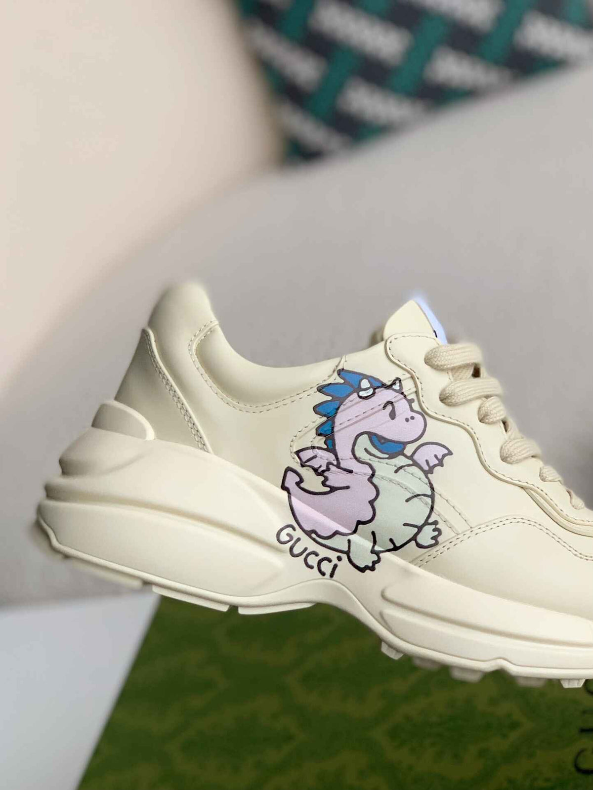 Gucci Rhyton Sneaker – Ivory Leather with Baby Dragon Print