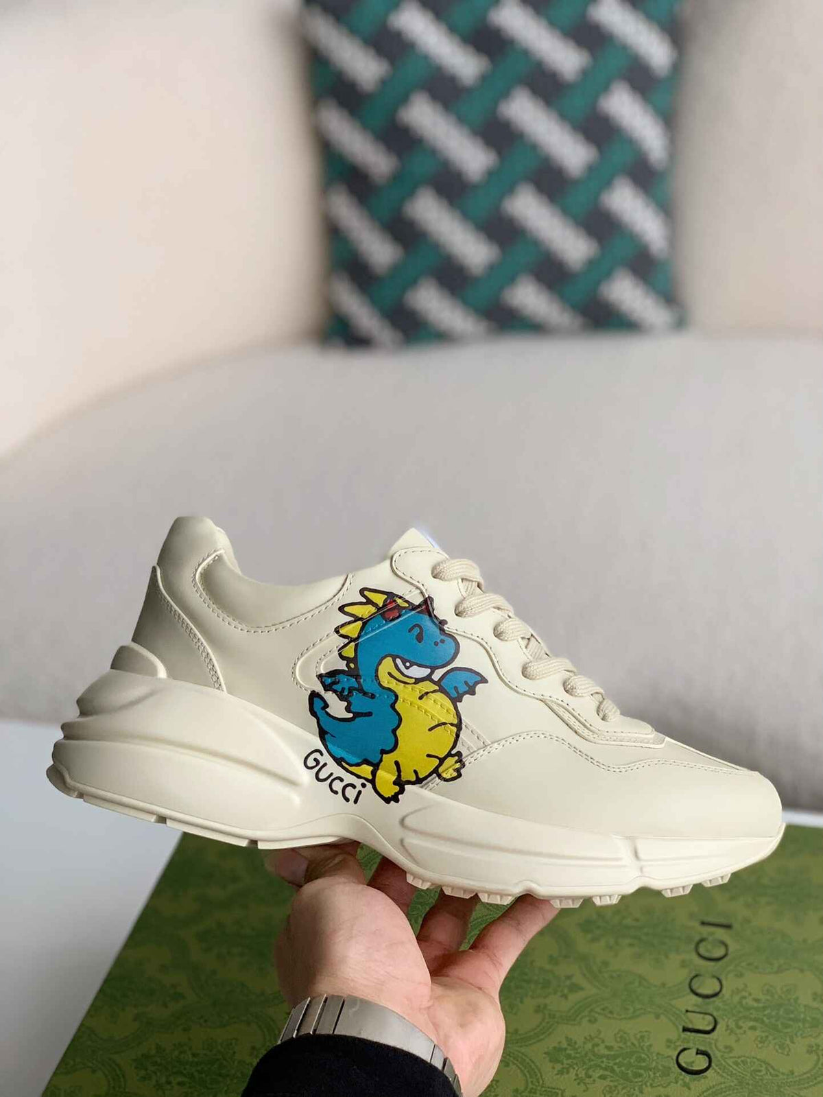 Gucci Rhyton Sneaker – Ivory Leather with Blue Dragon Print