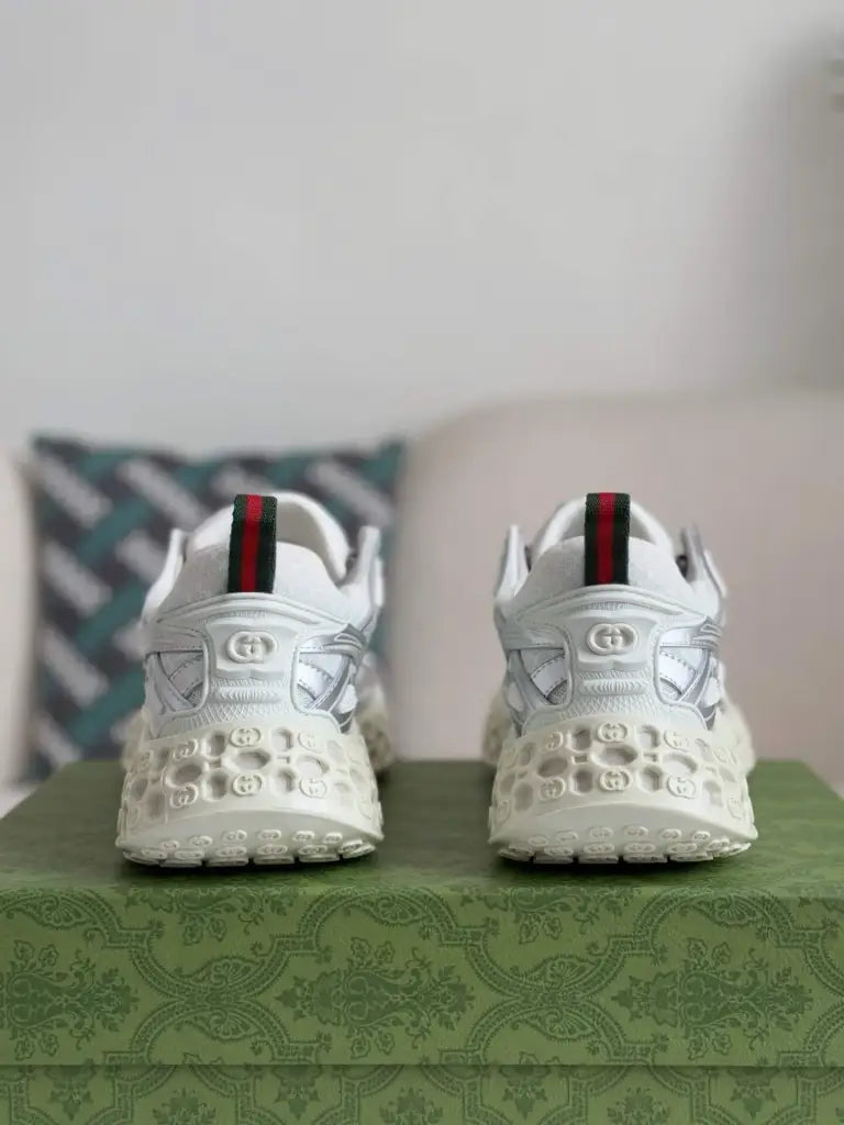 Gucci Run Sneaker – White & Silver Metallic