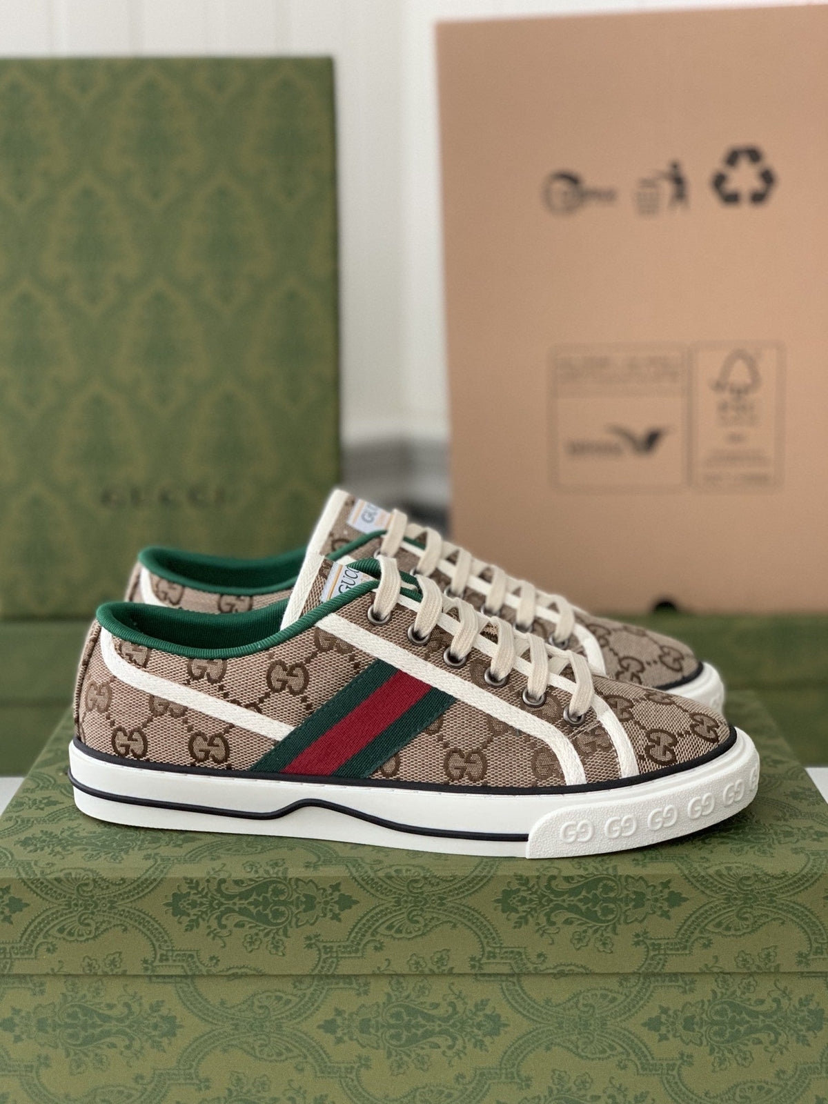 Gucci Tennis 1977 Sneaker – Beige GG Supreme Canvas & Web Stripe
