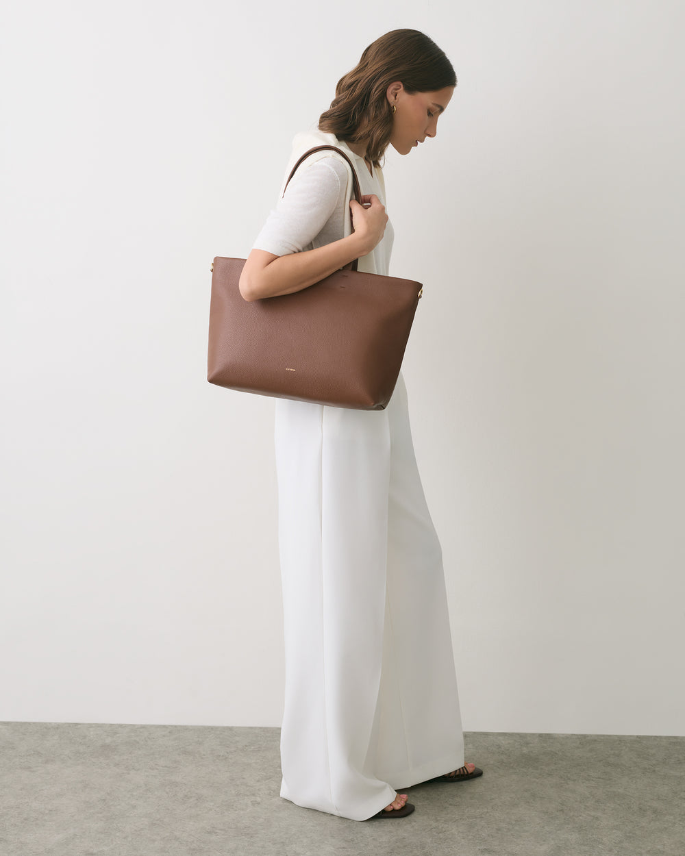 LALIYA Classic Leather Tote Bag – Large Capacity Everyday Shoulder Handbag (Brown)