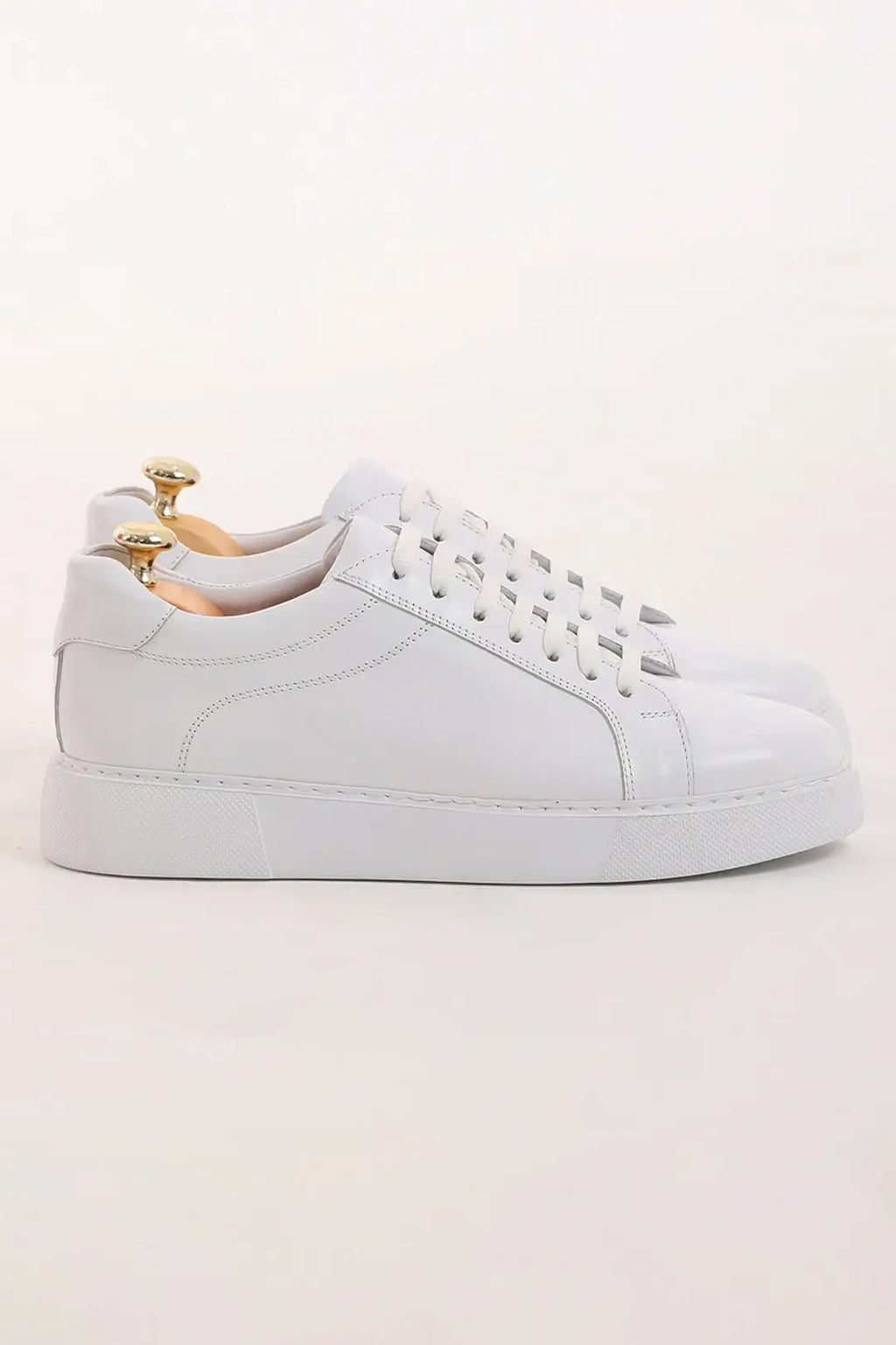 Pristine Luxe White Leather Sneakers - Luxury Comfort for Every Occasion