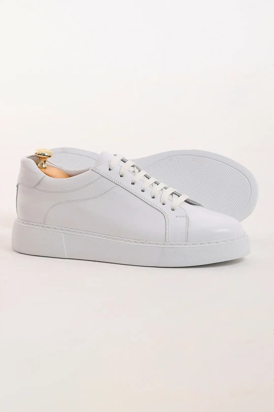 Pristine Luxe White Leather Sneakers - Luxury Comfort for Every Occasion