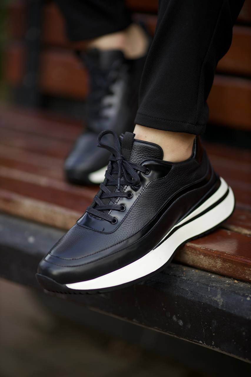 Chamonix Chunky Trainer — Onyx & White